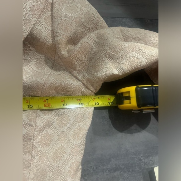 Maggy London Jacket - Picture 10 of 11